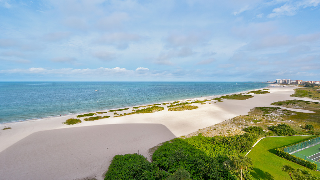 Crescent Beach Club – 10C - Sand Key VIP Condos